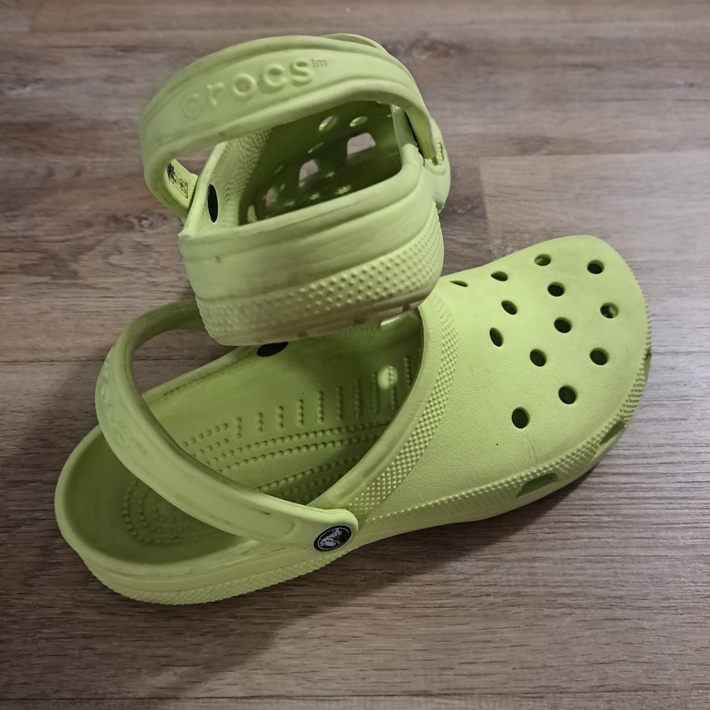 CROCS Men's Lime Green Sports Mode Shoes Size 12 - Picture 6 of 10